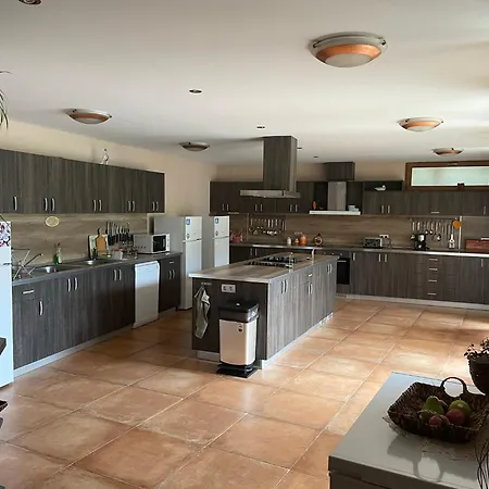 בית הארחה Eco House Kitana 3*