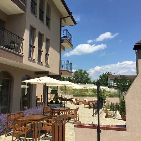 Eco House Kitana בית הארחה