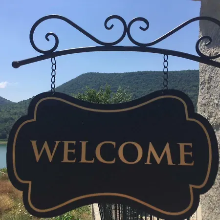 Eco House Kitana בית הארחה אספרוחובו