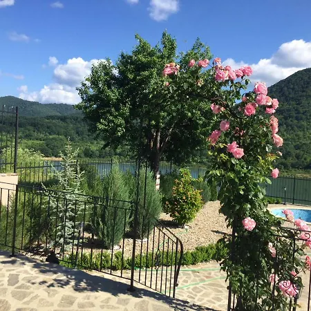 Eco House Kitana Гостевой дом